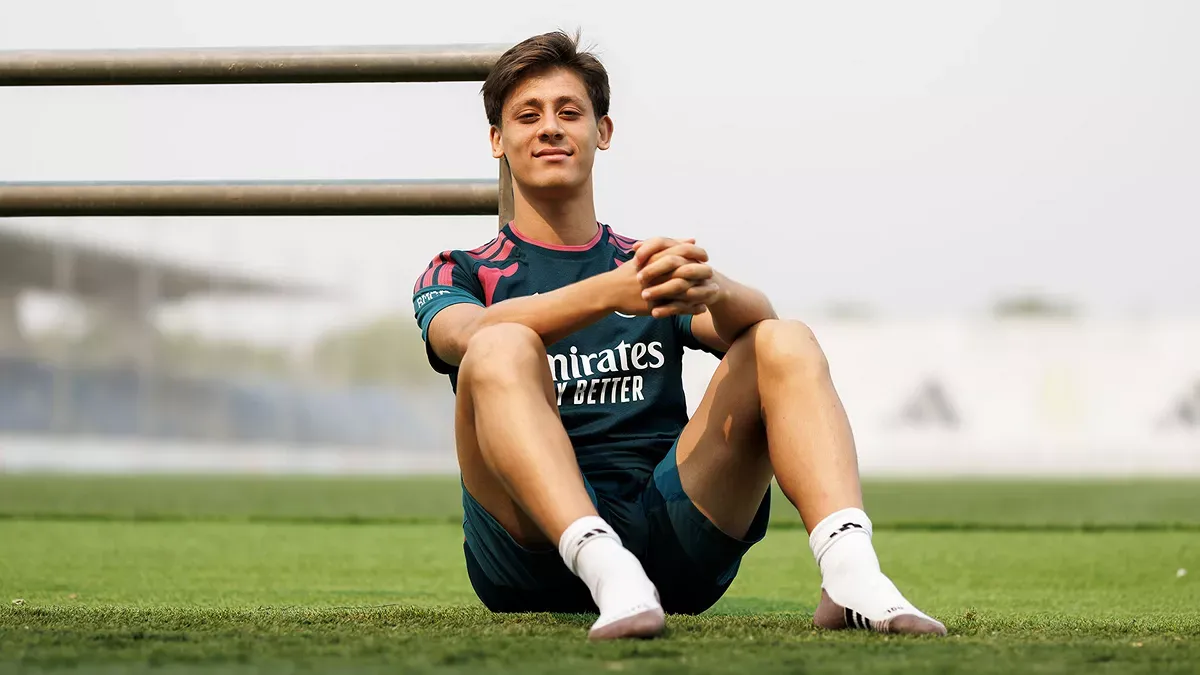 Güler, contento con Mourinho: "Es una gran oportunidad trabajar con una leyenda"